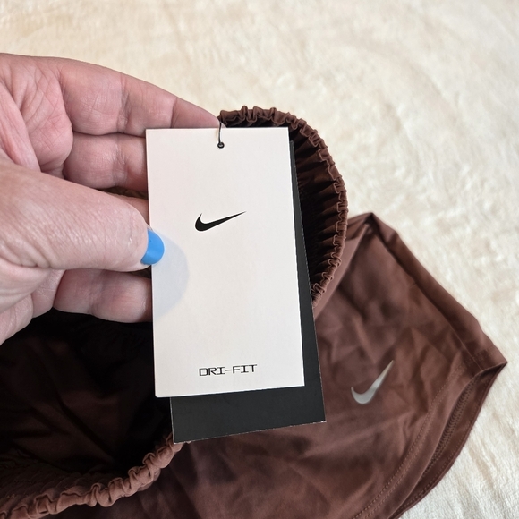 New Nike Women's DRI-FIT Loose Fit Training Shorts - Brown Size XS High Waisted - Picture 5 of 9